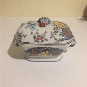 Tabacco Leaf Individual Casserole Dish with Lid